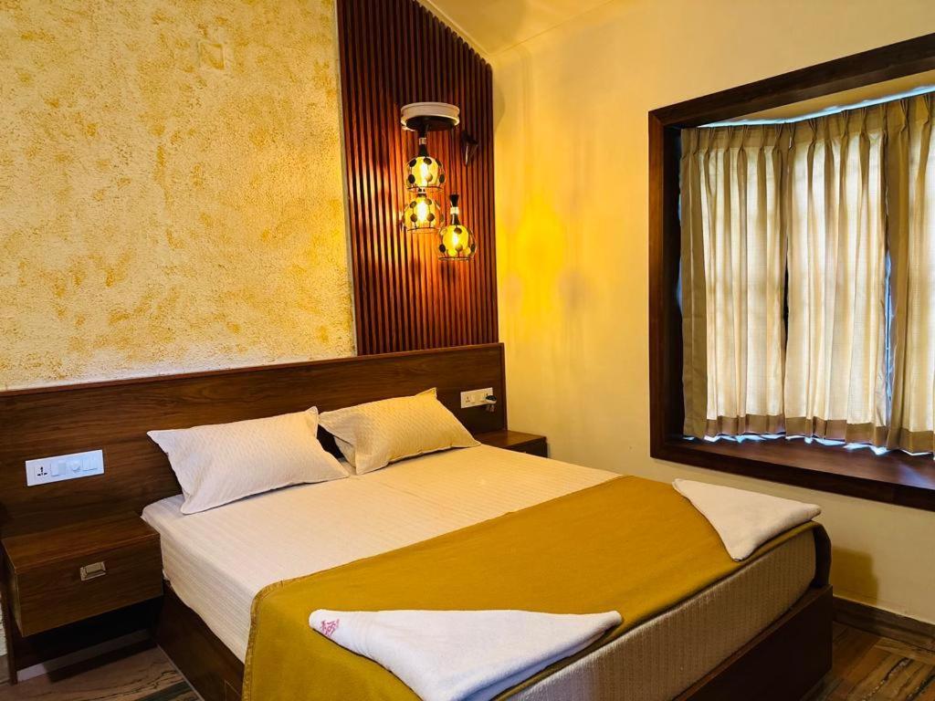 The Mallika Holidays Mananthavady Exterior photo